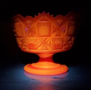 Rare Westmoreland Iridescent Red Opaque Glass Bowl Dish Mayo Old Quilt UV Glow